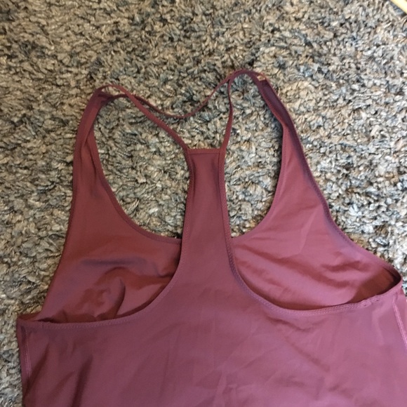 Lululemon workout tank - Picture 3 of 3